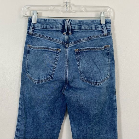 Good American Good Legs Straight Jeans Womens Size 2/26 Distressed Hem - Picture 4 of 8